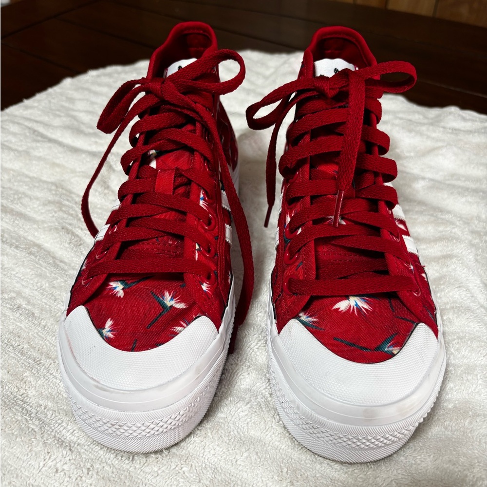 Red Floral Women's Sneakers Adidad Nizza NEW